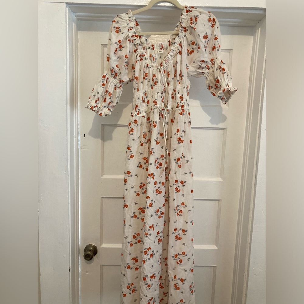 Doen White Floral Puff-Sleeve Maxi Dress with Orange Blooms
